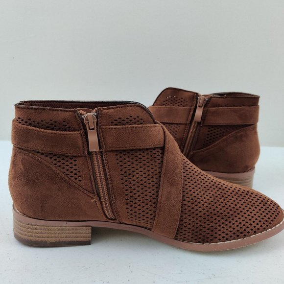 JC Womens Reggi Block Heel Perforated Ankle Bootie Side Zip Camel Sz 9 - Picture 5 of 9